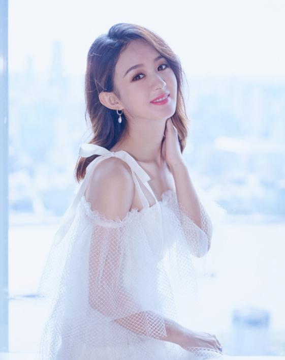 Triệu Lệ Dĩnh lộ ảnh n&oacute;ng