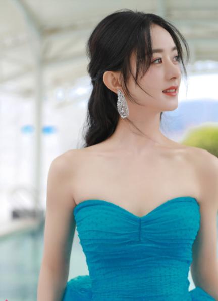 Triệu Lệ Dĩnh lộ ảnh n&oacute;ng