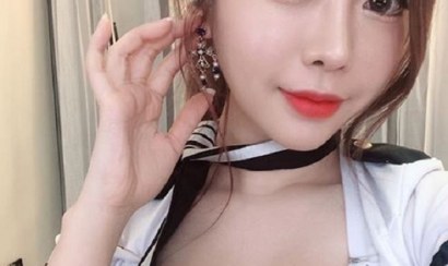 JaeHee lộ ảnh nóng cởi áo khoe vòng 1 nhảy múa