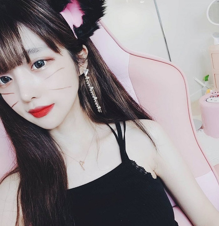 Yoo Hye di gợi cảm