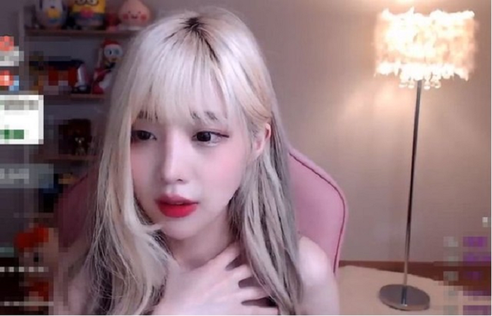 Ảnh n&oacute;ng gợi cảm của Yoo Hye di