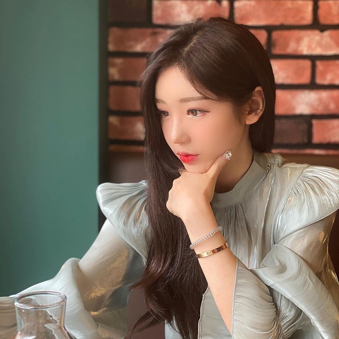 Clip Nữ streamer Geumhwa lộ ngực