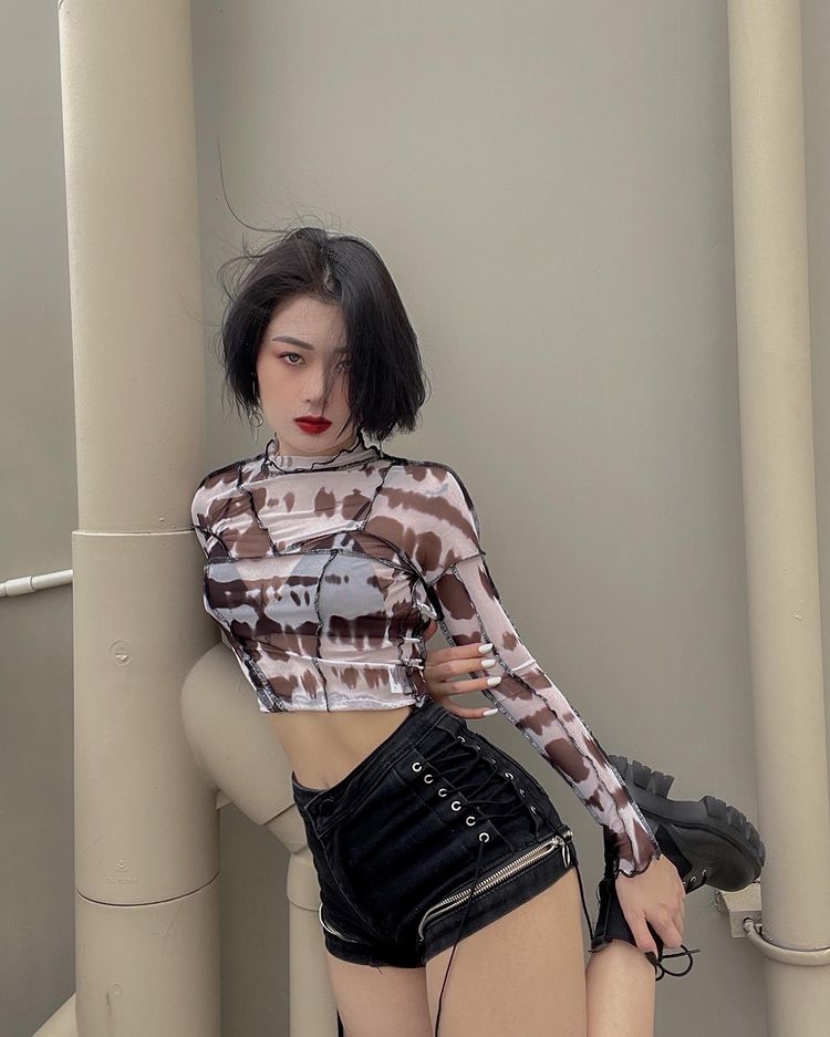 Streamer Hảo Thỏ lộ ảnh n&oacute;ng