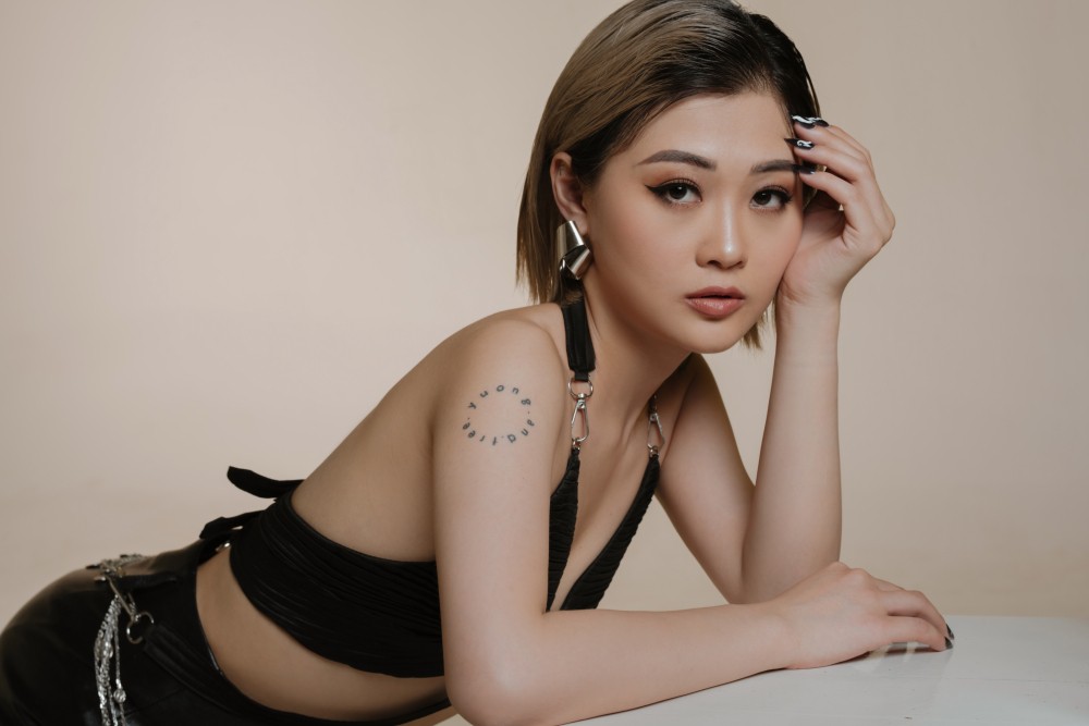 Streamer Hảo Thỏ lộ ảnh n&oacute;ng