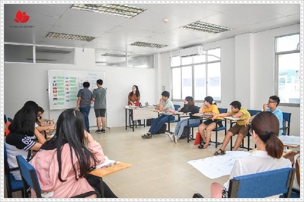 Học tiếng H&agrave;n gi&aacute; rẻ tại Phương Nam Education