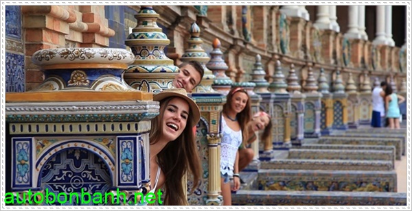 T&igrave;m kiếm du kh&aacute;ch T&acirc;y Ban Nha để thực h&agrave;nh giao tiếp