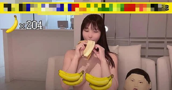 Nana Liang bị ghi lại khoảng khắc nhạy cảm khi đang live stream