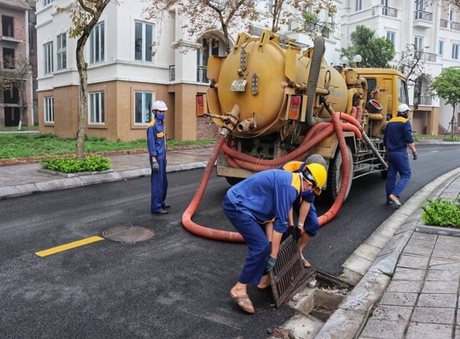 Dịch vụ nạo v&eacute;t hố ga quận 11 hoạt động 24/24