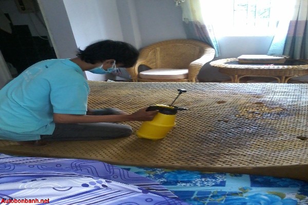 Nguy&ecirc;n nh&acirc;n ph&ograve;ng ngủ c&oacute; m&ugrave;i h&ocirc;i