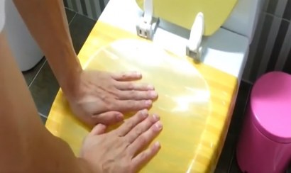 ​Hướng dẫn tẩy các vết dầu mỡ cứng đầu nhanh chóng, hiệu quả