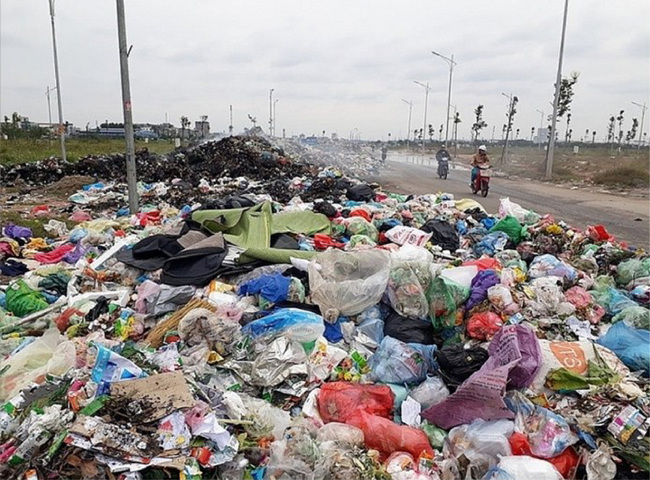 Dịch vụ thu gom r&aacute;c thải sinh hoạt với một quy tr&igrave;nh chuy&ecirc;n nghiệp