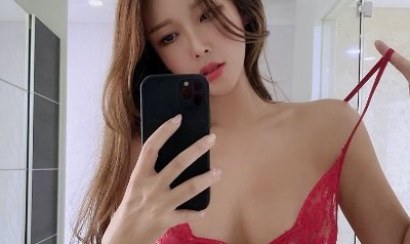 Streamer Yan Gatita để lộ ảnh nóng, nhạy cảm