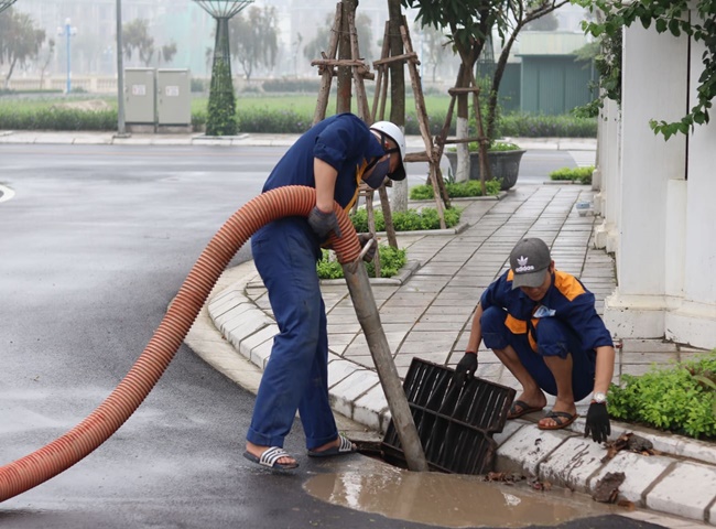 Quy tr&igrave;nh l&agrave;m việc ti&ecirc;u chuẩn của nạo v&eacute;t hố ga quận 7