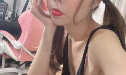 Zhi Bai lộ clip nóng phản cảm